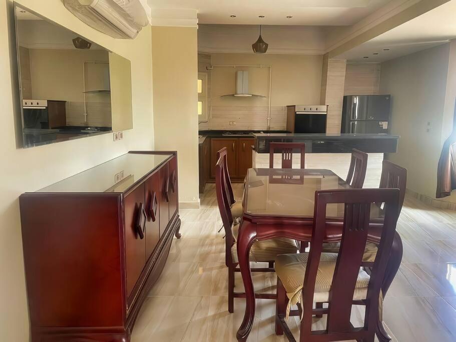 Luxurious Roof Apartment, Hanna's Cairo